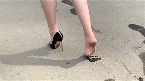 After Losing A Leg Woman Walks On Her Own In 4 Inch Heels Amputee