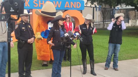 Harris County Officials Celebrate Houston Livestock Show And Rodeo With First “hat Toss Day