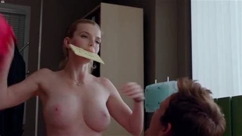 Betty Gilpin Nude Nurse Jackie S05 2013 Porn Videos