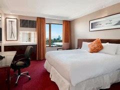 I like this color a lot for our bedroom! Burgundy carpet bedroom ideas | Houzz UK