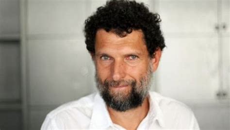 1957 paris doğumlu olan kavala, i̇stanbul robert lisesi'ni bitirdikten sonra manchester. Osman Kavala kimdir? Osman Kavala neden tutuklu?