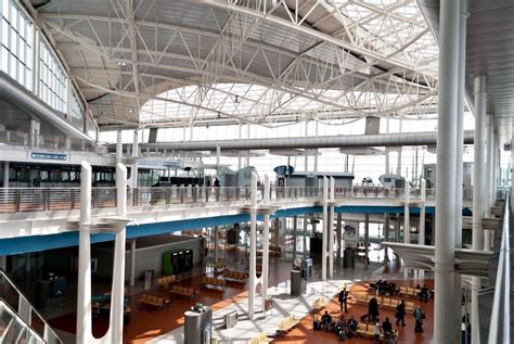 Cómo ir del aeropuerto de Oporto al centro Viajero Nómada