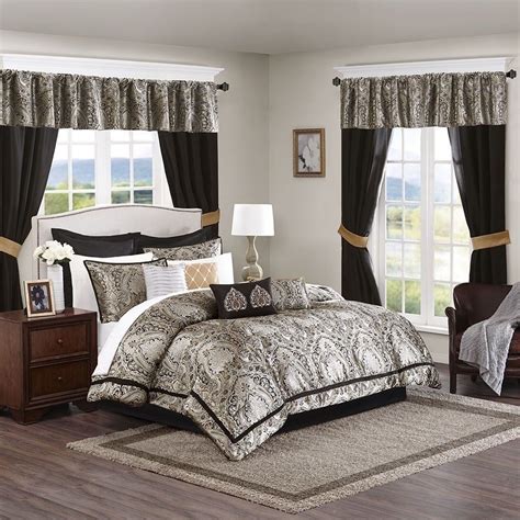 These pictures of this page are about:king size comforter sets with matching curtains. 24pc Black & Gold Damask Comforter Set, Sheets, Pillows ...