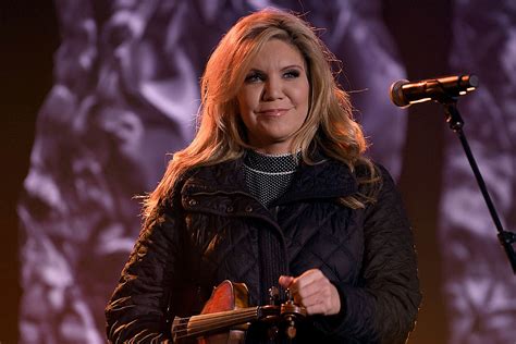 alison krauss diagnosed with dysphonia