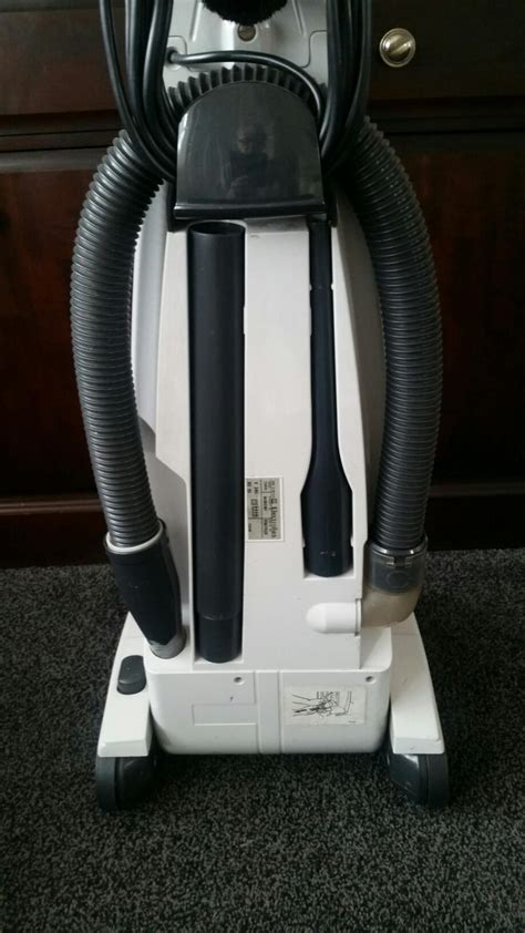 Electrolux Vacuum Cleaner £10 In Ol7 Tameside For £1000 For Sale