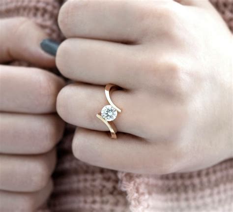 Is It Possible To Design An Engagement Ring Without