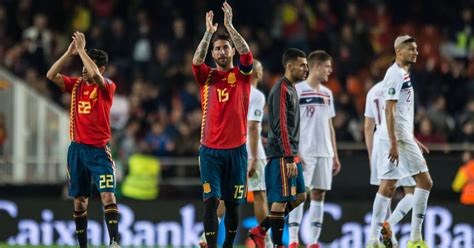 Shop al je adidas producten online in de categorie: Spanje heeft zware kluif aan Noorwegen | Buitenlands ...
