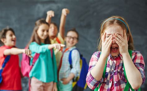 Sobrevive a la canícula con estos refrescantes tips. Qué consecuencias para la salud tiene el bullying - Bekia Salud