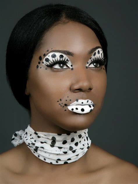 Black And White Polka Dots Maquillage Blanc