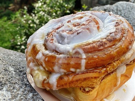 Disney Fans Love Gastons Giant Cinnamon Rolls Heres How To Make Them