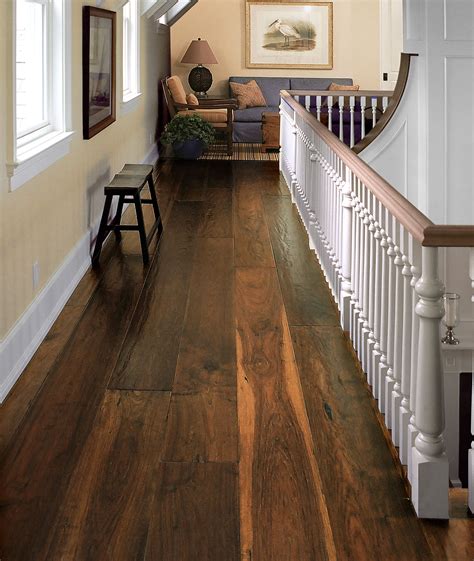 Hickory flooring has a distinctive look that may complement your home decor. Hickory/Pecan Flooring - Saroyan Hardwoods