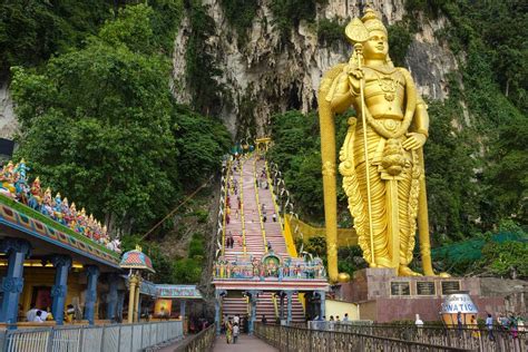 Just north of kuala lumpur is the impressive towering limestone cave, famously known as 'batu caves'. Day Trip to the Batu Caves, Kuala Lumpur
