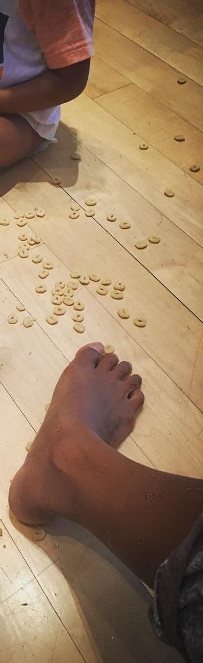 Zoe Saldanas Feet