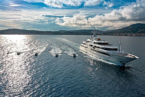 Ten Years On From Her Launch Crn M Y Chopi Chopis Metres Of Elegance Remain Unsurpassed