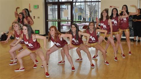 These M A Girls Are Puttin’ On A Dancin’ Show — Inmenlo