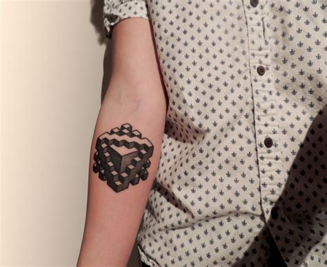 And there are hundreds of variations of various geometric tattoos: Cube Of Cubes | Best tattoo design ideas