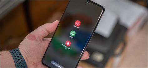 But even the best phones run into issues after it has turned off, press and hold the power button on the side of the phone for three seconds. How to Power Off or Restart Your Samsung Galaxy S20