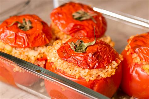 Gefüllte Tomaten aus dem Ofen mit Hirse lecker vegan glutenfrei