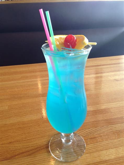 See more ideas about summer drinks, drinks, fun drinks. Blue Crush! Awesome Summer Drink! 1 1/2 oz. Smirnoff Grape ...