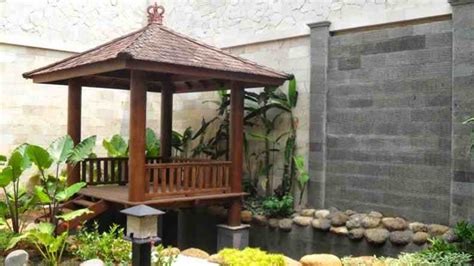 Taman Belakang Rumah Dengan Gazebo - Gambar Desain Rumah (1556)