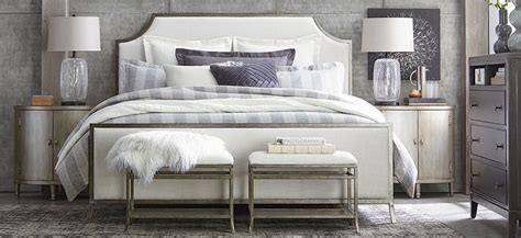 Pin By Kd On Bedroom Upholstered Beds Upholstered Panel