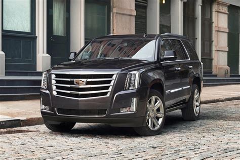 Cadillac Russia Offers Limited Edition Escalade With Bmw 7 Series