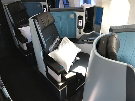 KLM 787 Dreamliner World Business Impresses Live And Let S Fly