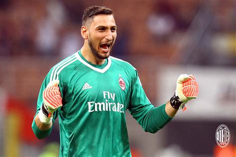 Gianluigi donnarumma will leave ac milan this summer, club director paolo maldini announced on wednesday, with the italy goalkeeper set to pick his new club as a free agent. Milan 2017/2018: Players salary chart | Rossoneri Blog - AC Milan News