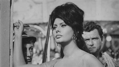 Galerie Sophia Loren A Jej Mu I Pontiho Si Vzala Dvakr T Nev Ru