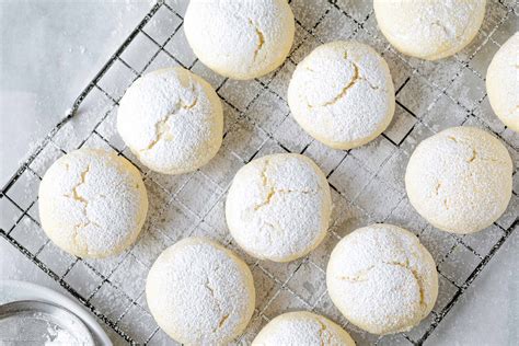 Christmas cream cheese cookies, you guys!! Cream Cheese Cookies Recipe - Best Cookies Recipe — Eatwell101