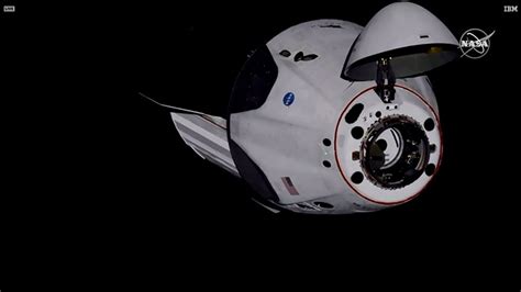Spacex Crew Dragon Successfully Docks With The International Space