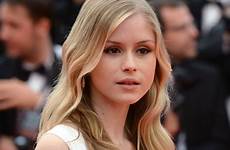 erin moriarty cannes hot closing ceremony 69th carpet festival red film sexy celebmafia open comments wow tweet gentlemanboners 12thblog added