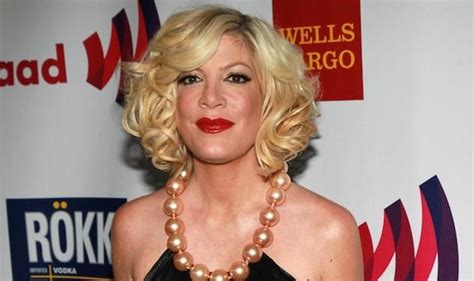 Tori Spelling Topless Photo Accidentally Tweeted By Husband