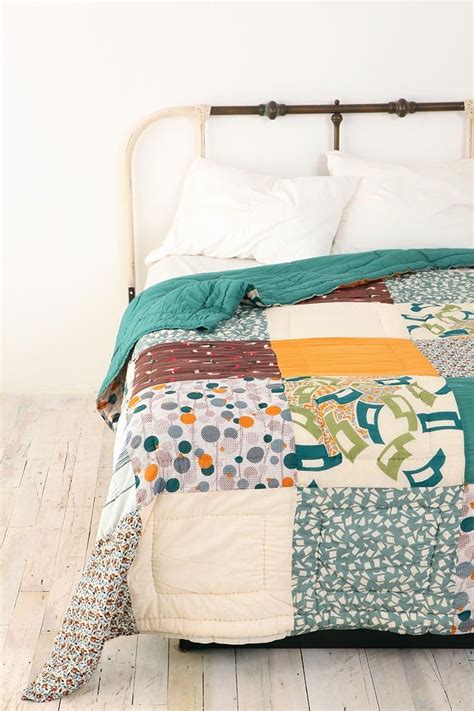 Quilts Quilts Diy Headboard Patchwork Quilts