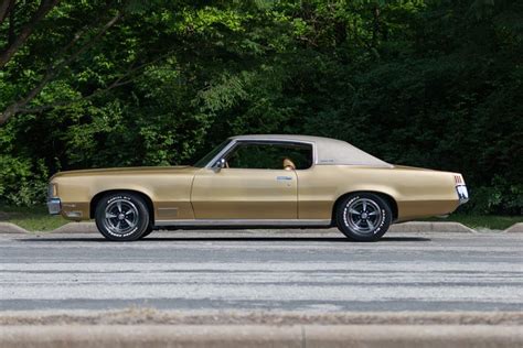 1970 pontiac grand prix sj pontiac ad men of the day loved to stretch the images unnaturally wider, longer and lower than they were in real. 1970 Pontiac Grand Prix | Fast Lane Classic Cars