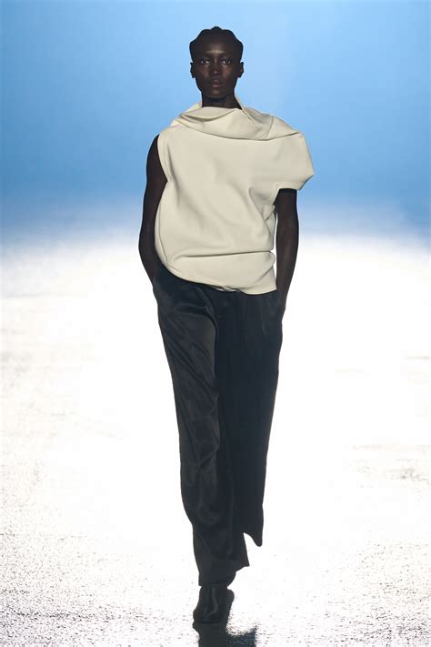 Issey Miyake Spring Ready To Wear Fashion Show Vogue