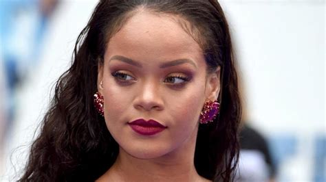 Chris Brown Commented On Rihannas Stunning Instagram Pic—and The Internet Isnt Too Happy