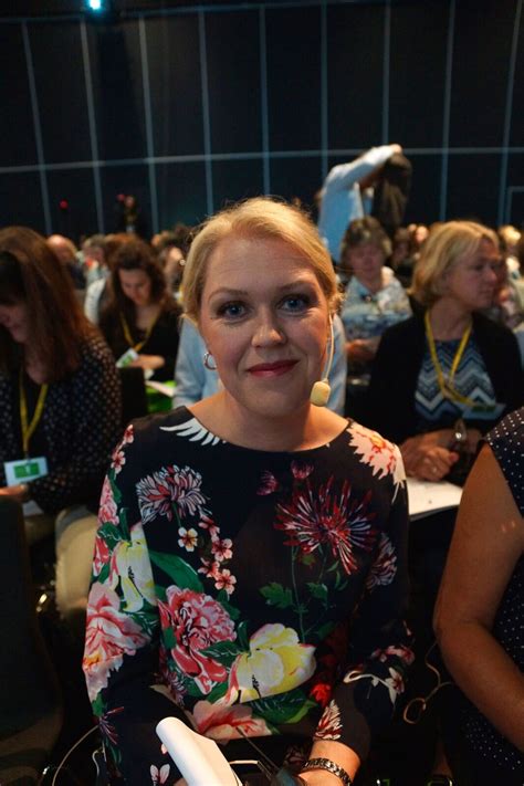 Socialminister i stefan löfvens regering. Lena Hallengren / Kenneths blogg: Ministern var ansvarig ...