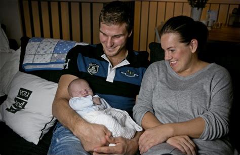 Bjarte myrhol has been the captain of th. Babylykke for Myrhol etter kreften - Norsk håndball - VG