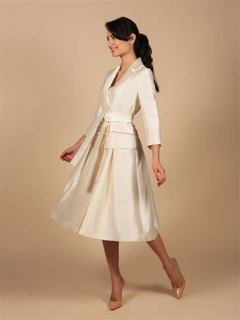 Audrey 100 Wool And Silk Dress Coat In Bianco Santinni