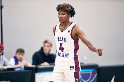 So order a size down. Basketball Recruiting - Top three Jalen Green ponders possible official visits