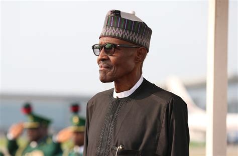 muhammadu buhari candidata se a um segundo mandato nas presidenciais da nigéria e global