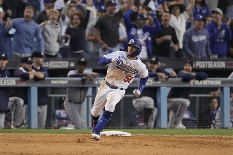 Mookie Betts Game Winning Rbi Gives Dodgers A Come From Behind Win