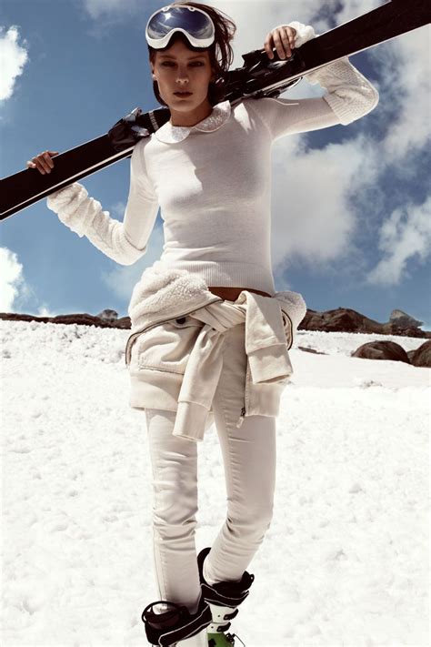 Pin By Carol Bruce On Couture Fashion Skiing Outfit Ski Bunnies