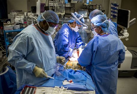 Umc Doctor Is Nevadas Sole Female Cardiothoracic Surgeon Las Vegas
