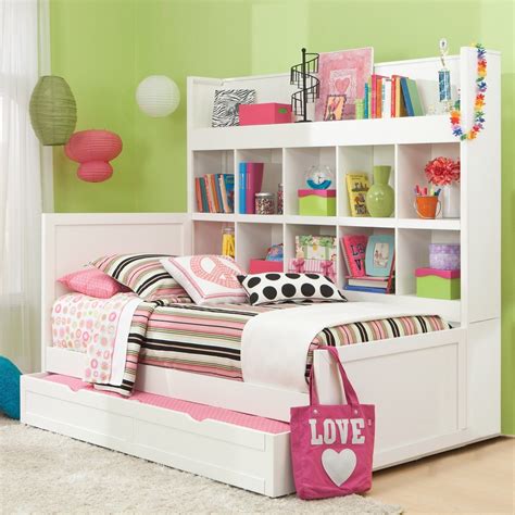 Here we enlisted 10 cool and latest trundle bed designs with the different types of trundle bed designs are available in the market ie boys trundle beds, kids trundle beds, girls. Bedroom: Amazing Full Size Daybed With Trundle For Bedroom ...