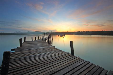 Brown Wooden Dock · Free Stock Photo