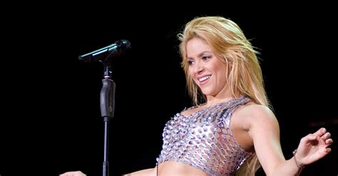 Knack Po Im Bikini Shakira Bringt Fans Um Den Verstand Bigfm