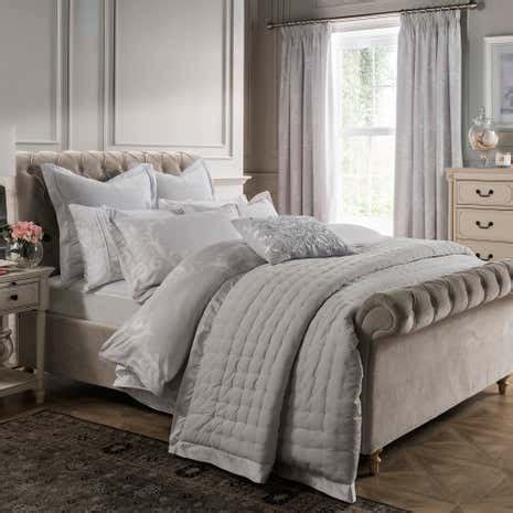 Here are some modern teenage bedroom ideas for small rooms : Dorma Palais Bed Linen Collection | Dunelm