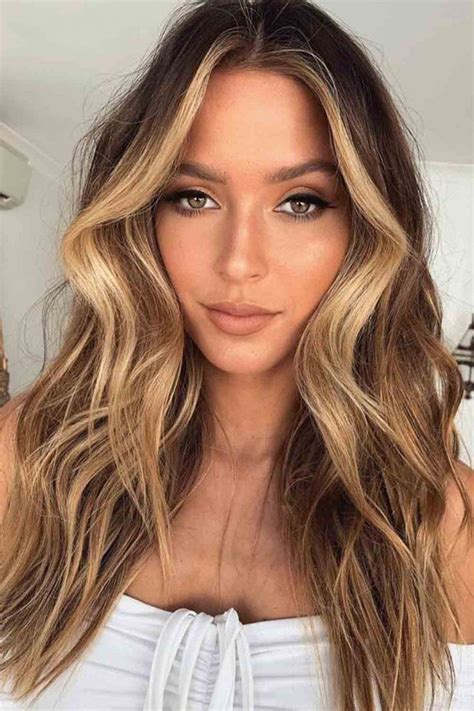 Gentle And Rich Honey Blonde Hair Color To Add Some Sweet Shine To Your Locks Honey Hair
